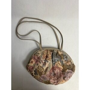 Cottagecore Vintage Handcrafted USA Womens Tan Floral Tapestry Shoulder Bag